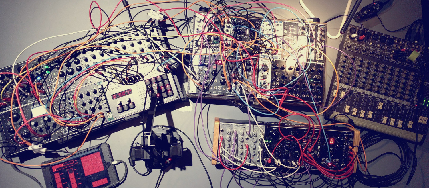 robot setup with modular synthesizers